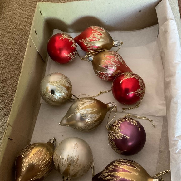 Vintage Christmas Classics Ornaments Set Of 10 Glass Colorful W Gold Sparkles - Picture 9 of 10